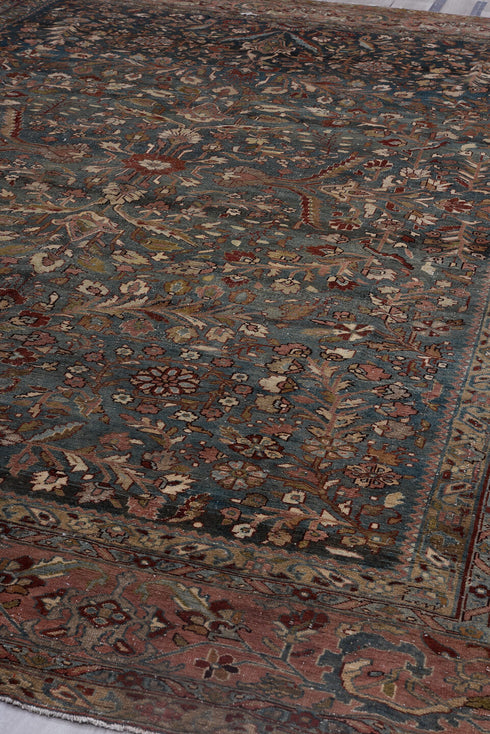 Antique Lilian Area Rug (10' x 14')